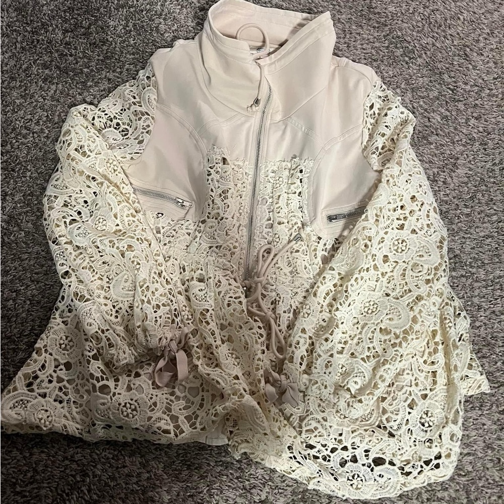 Gimmicks lace jacket